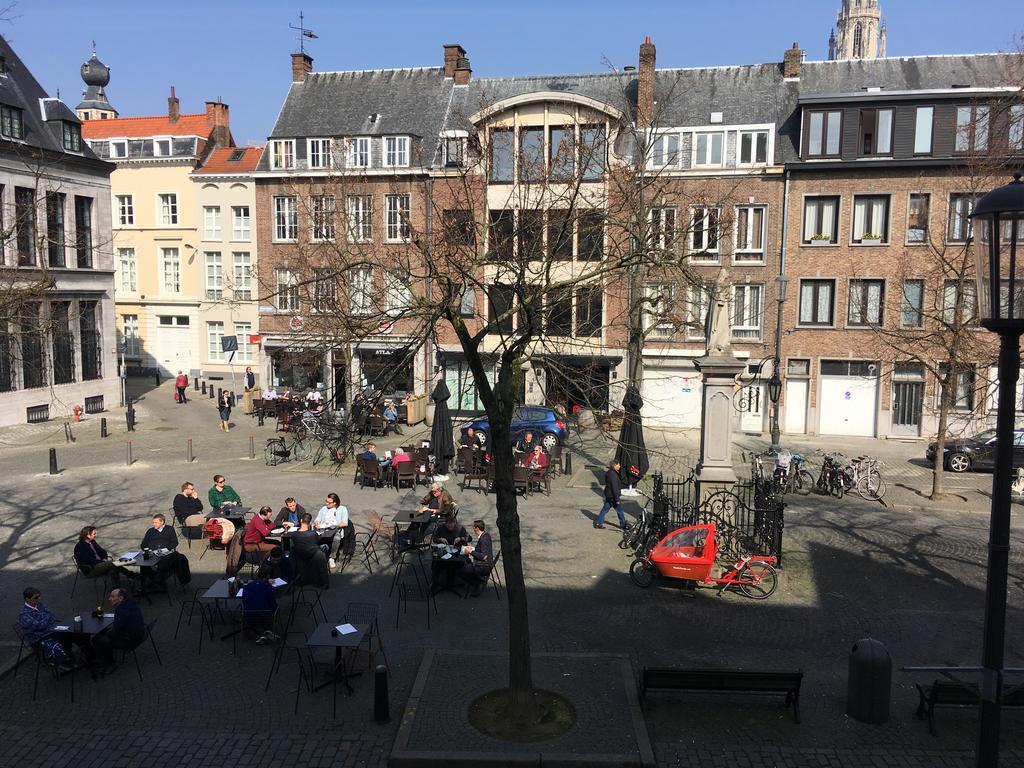 The View - Spacious 2 Bdr Appt In With View Antwerpen Exteriör bild